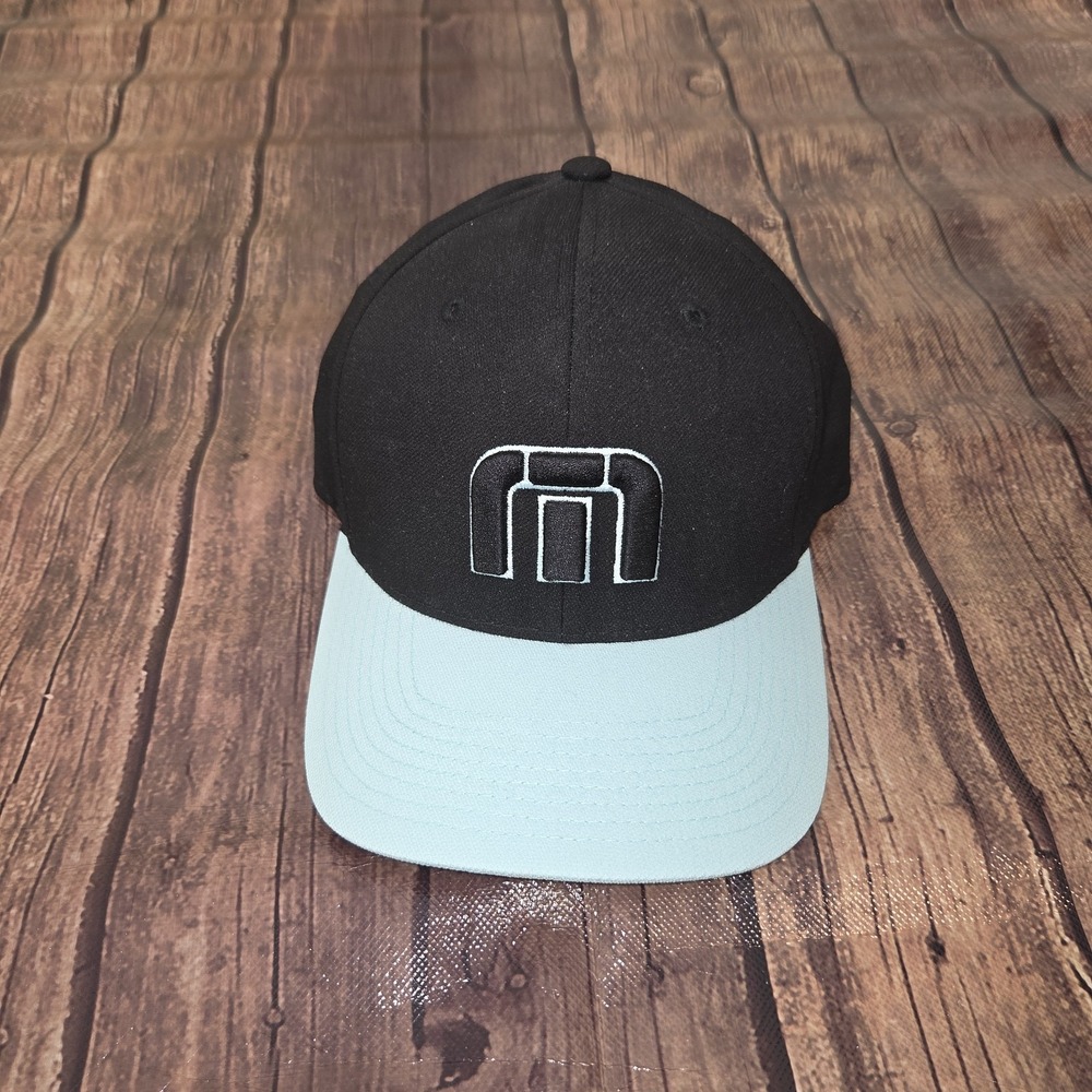 Travis Mathew Parasailing Fitted Cap S/M‎ Black Logo Yupoong FlexFit